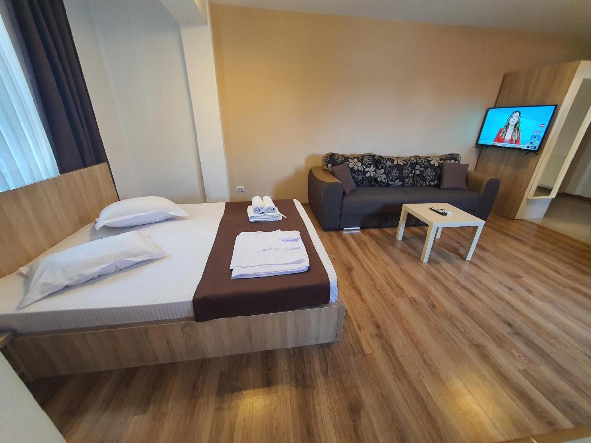 Villa Accommodation Bukarest Exteriör bild